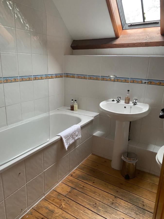 Gellifawr Woodland Retreat Hotell Pontfaen Eksteriør bilde