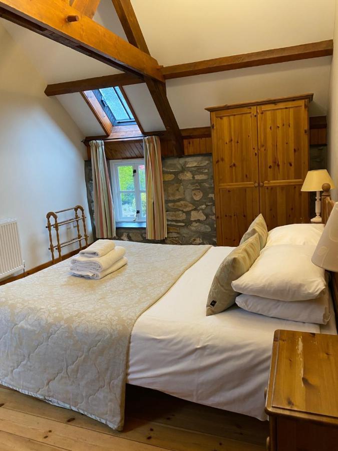 Gellifawr Woodland Retreat Hotell Pontfaen Eksteriør bilde