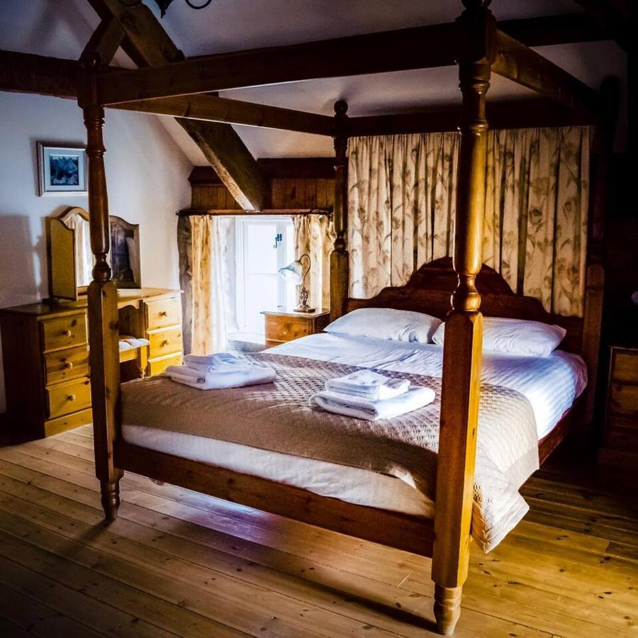 Gellifawr Woodland Retreat Hotell Pontfaen Eksteriør bilde