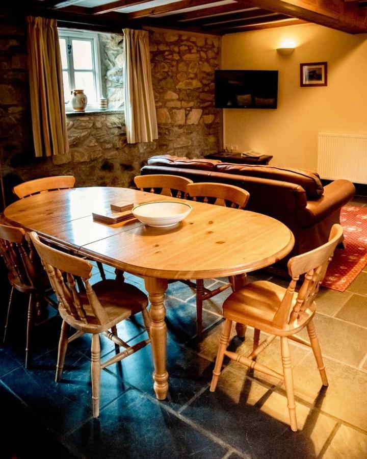 Gellifawr Woodland Retreat Hotell Pontfaen Eksteriør bilde