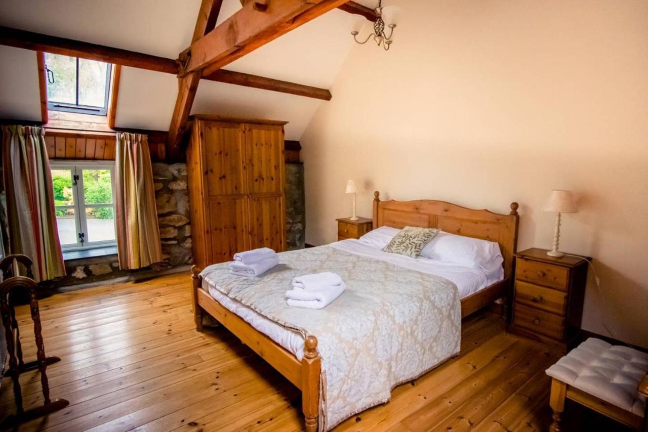 Gellifawr Woodland Retreat Hotell Pontfaen Eksteriør bilde